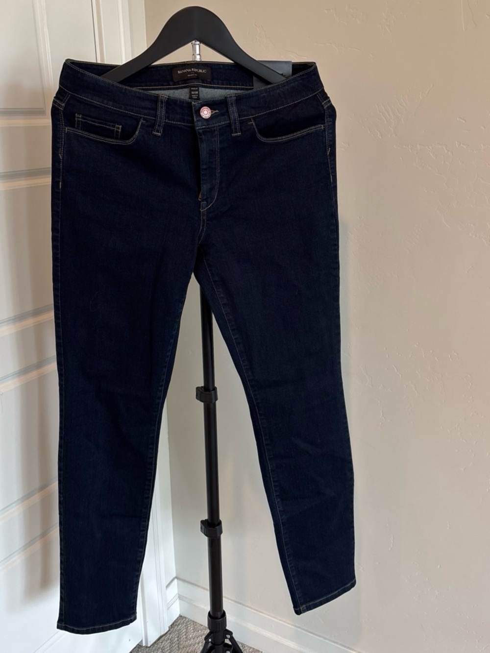 NWT Banana Republic Dark Wash Skinny Jeans 30